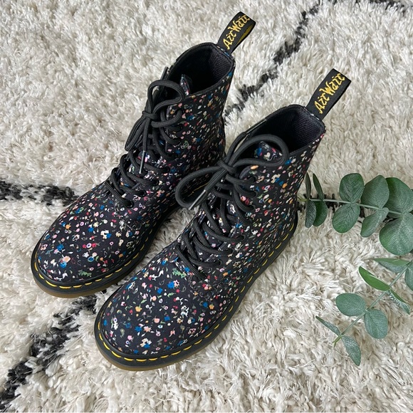 ❗️Sold❗️Dr. Martens • Page Courtney Floral Combat Boots Canvas Rubber Sole - Picture 7 of 16